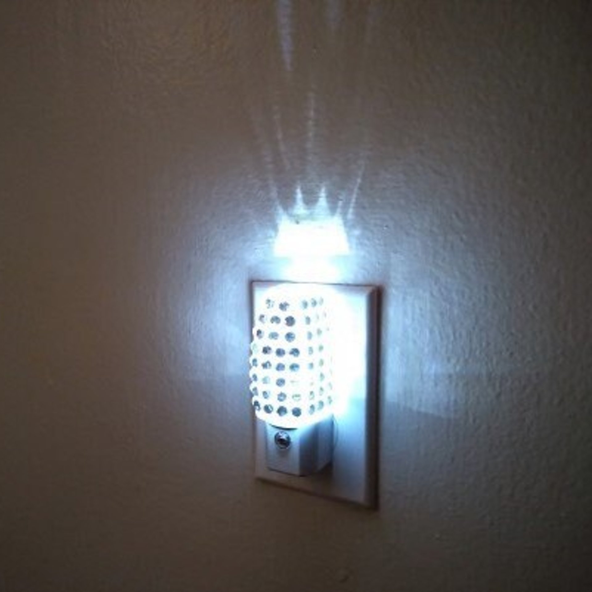 Bling Night Light w/ Clear Rhinestones - Energy saving, automatic on/off sensor, clear led lighting