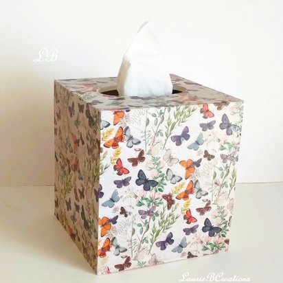 Butterfly Tissue Box Cover - Decoupage vintage style in natural beige with small butterflies and leaves 