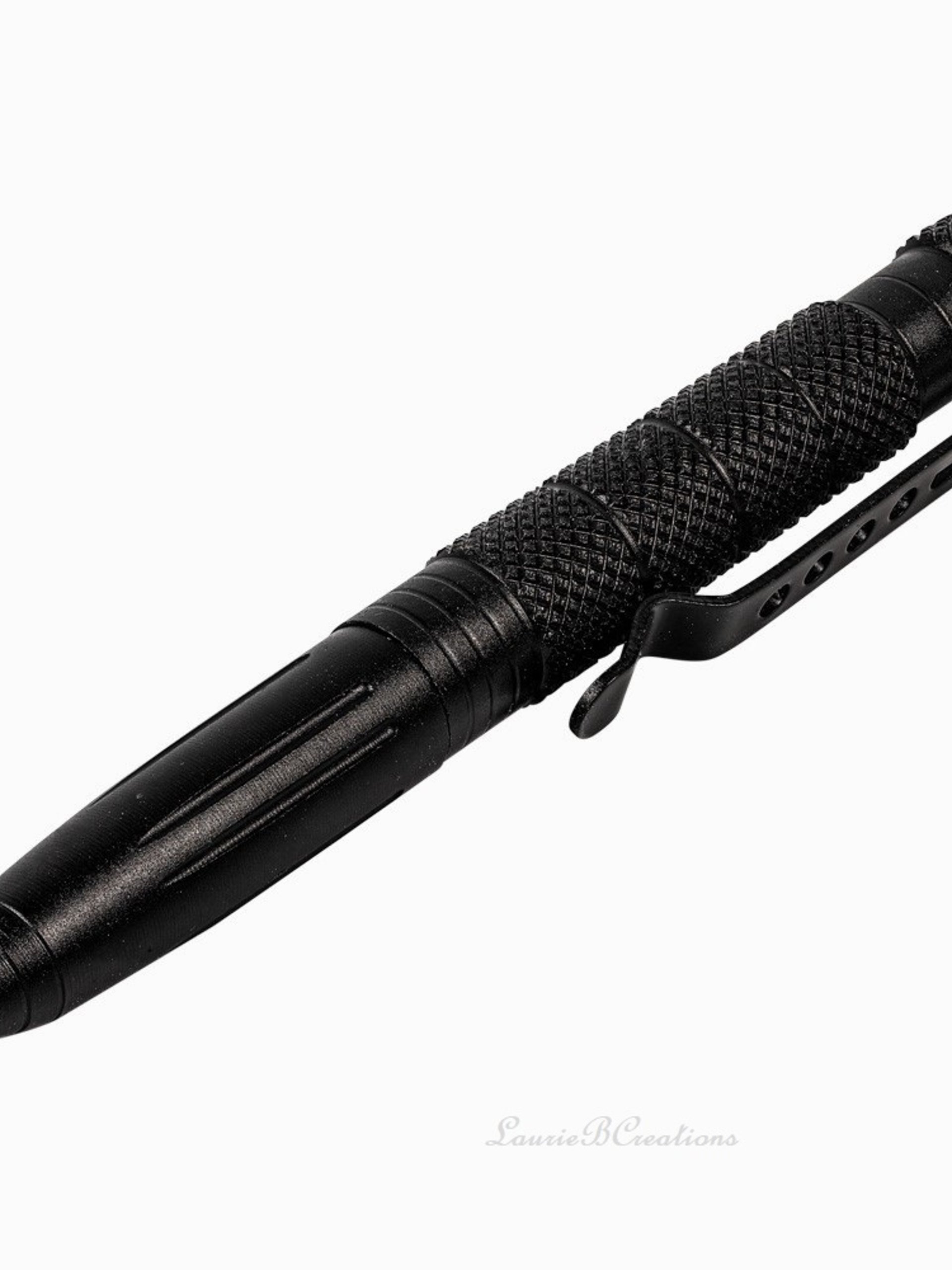 Tactical Black Twist Pen with refill